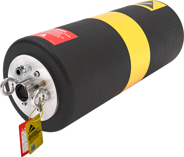 i2-Series Oil-Resistant Flow-Through Plug with Female Quick Disconnect